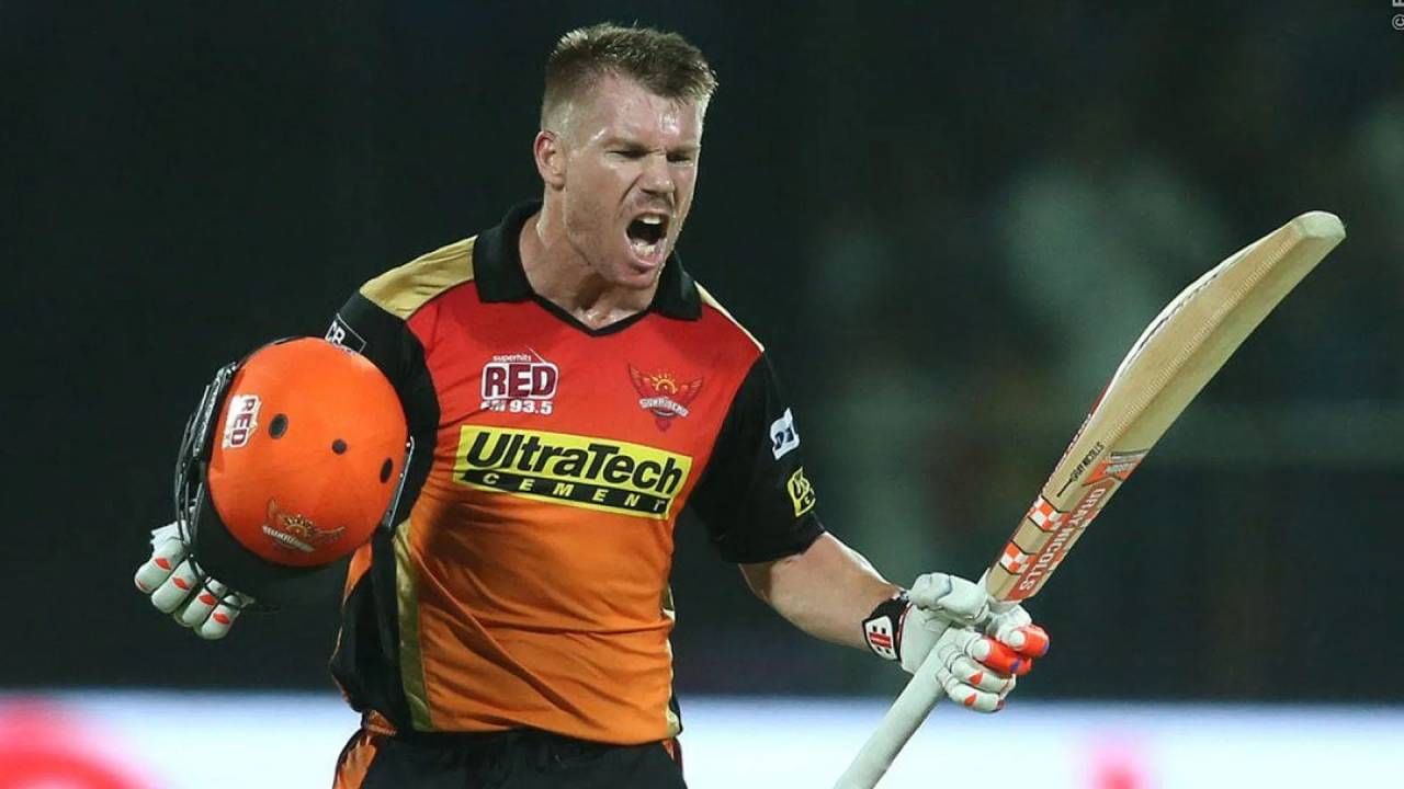 कोहलीपूर्वी आयपीएलमध्ये सर्वाधिक 50 हून अधिक धावा करण्याचा विक्रम डेव्हिड वॉर्नरच्या नावावर होता. वॉर्नरने 66 वेळा 50 पेक्षा जास्त धावा केल्या. ज्यामध्ये 62 अर्धशतके आणि 4 शतके आहेत. कोहलीने 67 वेळा 50हून अधिक धावा केल्या आहेत. यात 59 अर्धशतके आणि 8 शतके आहेत.