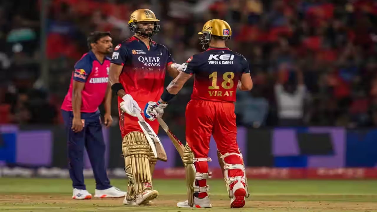 RCB vs RR : कोहली-देवदत्तची 'विराट' खेळी, राजस्थानसमोर 206 धावांचं आव्हान, आरसीबी घरात पहिला विजय मिळवणार?