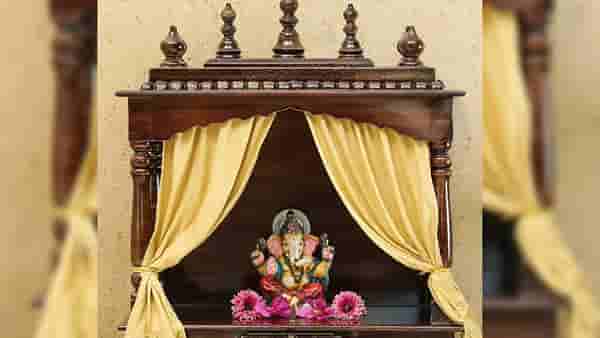 पूजा घरातील एक चूक पडू शकते महागात, घरात उठतील वादळं...