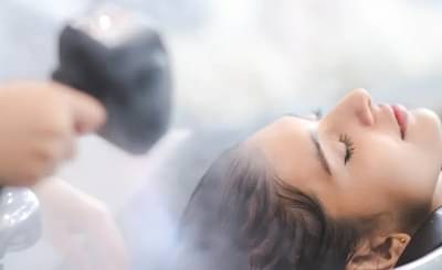 हेअर स्पा केल्यानंतर केस तर चमकतात, पण मुळांवर काय परिणाम होतोय? एकदा नक्की वाचा