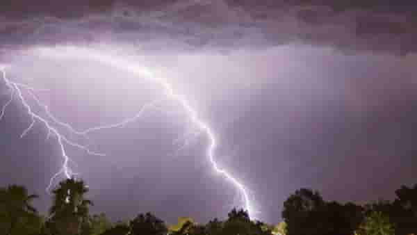 IMD Monsoon Forecast : मान्सूनबाबत आयएमडीचं मोठं भाकीत, या राज्यांसाठी धोक्याची घंटा, महाराष्ट्राबाबत सर्वात मोठी बातमी