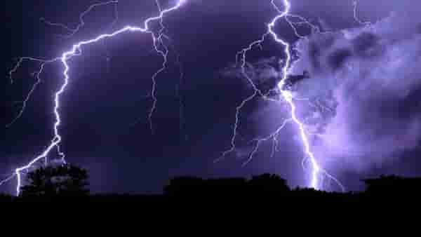 Maharashtra Weather Forecast : पुढील 24 तास धोक्याचे, 8 जिल्ह्यांना हाय अलर्ट, महाराष्ट्राच्या दिशेनं झेपावतंय मोठं संकट