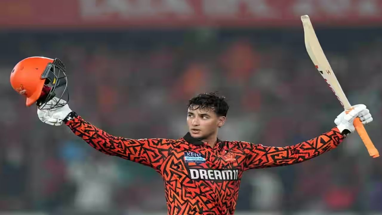 SRH vs PBKS : अभिषेक शर्माची विक्रमी शतकी खेळी, पंजाबविरुद्ध रेकॉर्ड्सचा महापूर