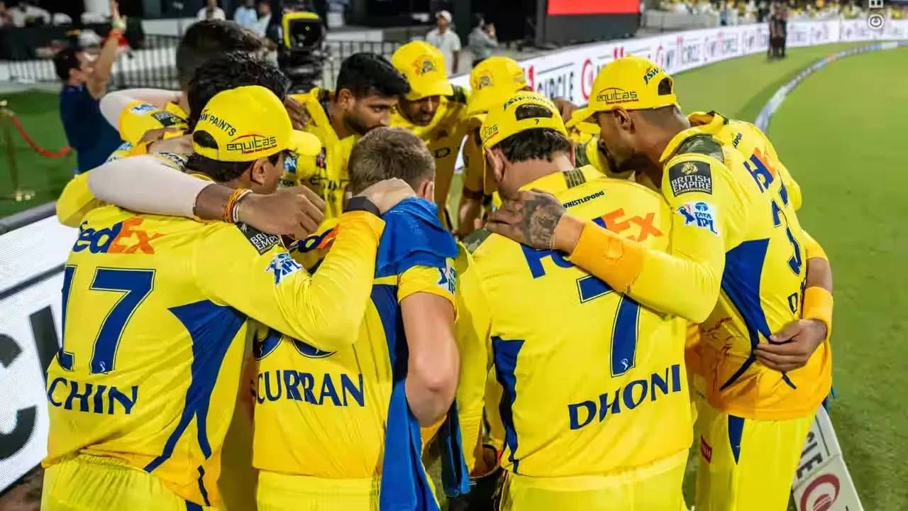 चेन्नई सुपर किंग्स अजूनही प्लेऑफमध्ये प्रवेश करू शकतो. कारण चेन्नईचे अजूनही 8 सामने शिल्लक आहेत. जर चेन्नईने 16 गुण मिळवले तर प्लेऑफमधील प्रवेश निश्चित असेल. पण यासाठी चेन्नई सुपर किंग्सला पुढील 8 पैकी 7 सामने जिंकावे लागणार आहेत. 