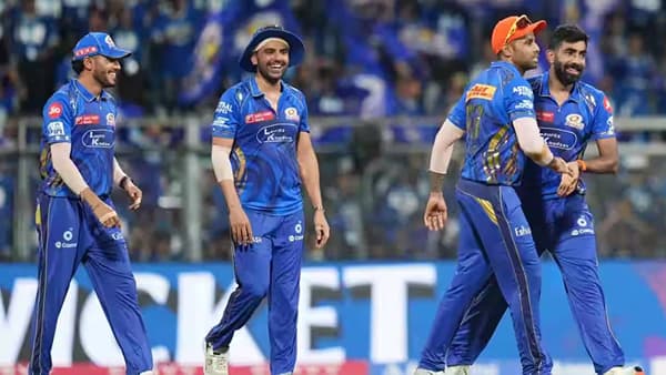 इंडियन प्रीमियर लीगच्या 45व्या सामन्यात मुंबई इंडियन्सने लखनौ सुपर जायंट्सचा पराभव केला. मुंबईतील वानखेडे स्टेडियमवर झालेल्या या सामन्यात नाणेफेक जिंकून लखनौ सुपरजायंट्सचा कर्णधार ऋषभ पंतने गोलंदाजीचा निर्णय घेतला. पण हा निर्णय फसला असंच म्हणावं लागले.
