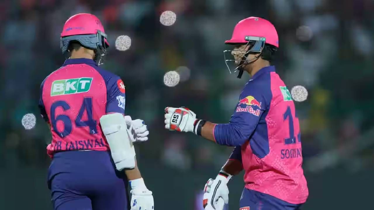 आयपीएलच्या प्लेऑफमध्ये स्थान मिळवायचं तर 16 गुण हे असणं भाग आहे. पण स्पर्धेतील चुरस वाढली तर हे गणित फार फार तर 14 गुण आणि नेट रनरेटवर येऊन ठेपेल. अशा स्थितीत राजस्थान रॉयल्स आणि चेन्नई सुपर किंग्सला उर्वरित सर्वच सामने जिंकावे लागतील. 25 एप्रिलला चेन्नई सुपर किंग्स आणि सनरायझर्स हैदराबाद यांच्यात सामना होणार आहे. या सामन्यात एका संघाचा फैसला होईल.
