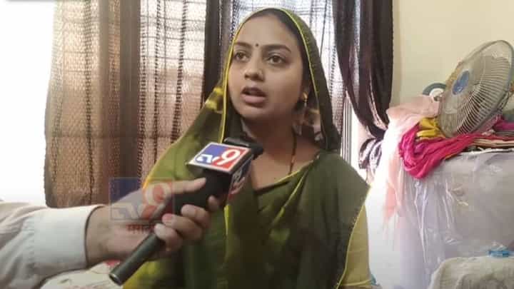 Palghar News : वाह.. डेरिंगची कमाल... फरफटत नेले, हल्ला केला तरीही 'ती' भिडली चोरट्यांना अन्... Palghar News : वाह.. डेरिंगची कमाल... फरफटत नेले, हल्ला केला तरीही 'ती' भिडली चोरट्यांना अन्...