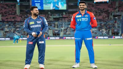 LSG vs DC Toss : दिल्लीने लखनौविरुद्ध सलग दुसऱ्यांदा टॉस जिंकला, कॅप्टन अक्षर पटेलचा असा निर्णय