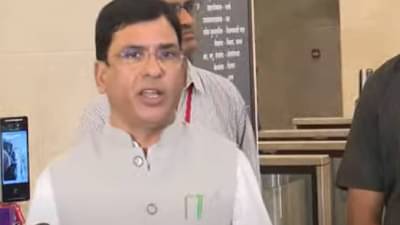 लाडक्या बहिणींना 1500 ऐवजी आता फक्त 500 रुपये का? सरकारकडून स्पष्टीकरण, 2100 कधी मिळणार ते सुद्धा सांगितलं