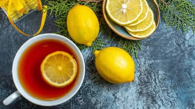या लोकांनी चुकूनही पिऊ नये लेमन टी, आरोग्यास ठरू शकतो हानिकारक