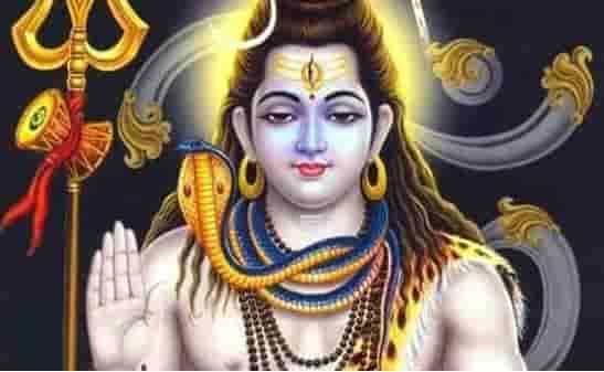 lord shiva puja : महादेवाची पूजा करताना या 6 गोष्टी चुकूनही अर्पण करू नका....