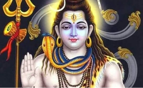 lord shiva puja : महादेवाची पूजा करताना 'या' 6 गोष्टी चुकूनही अर्पण करू नका....