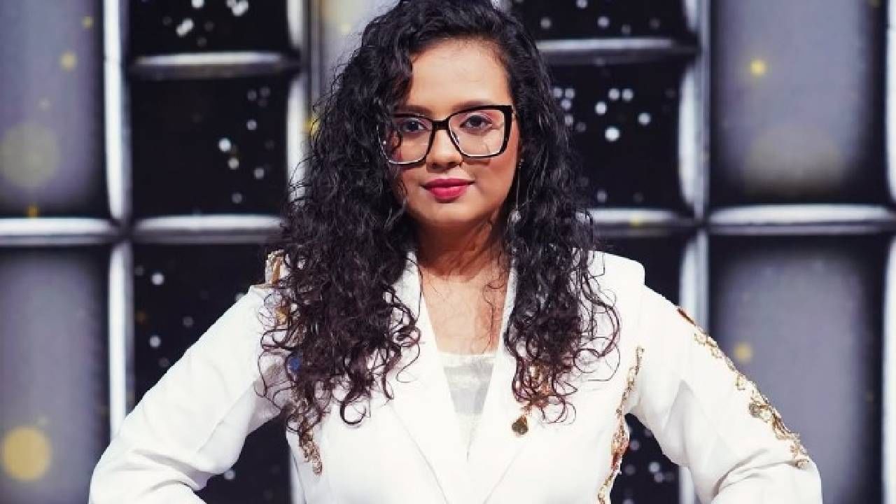 'इंडियन आयडॉल 15'चा ग्रँड फिनाले हा 1990 च्या दशकातील संगीत युगाला समर्पित होता. रवीना टंडन, शिल्पा शेट्टी, गायक मिका सिंह आणि 'चमक' या वेब सीरिजचे कलाकार या सोहळ्यात प्रमुख पाहुणे म्हणून उपस्थित होते. 
