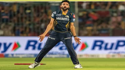 RCB vs GT : माजी संघासमोर मियाँ मॅजिक, मोहम्मद सिराजकडून तिघांचं पॅकअप, गुजरातसाठी ठरला POTM