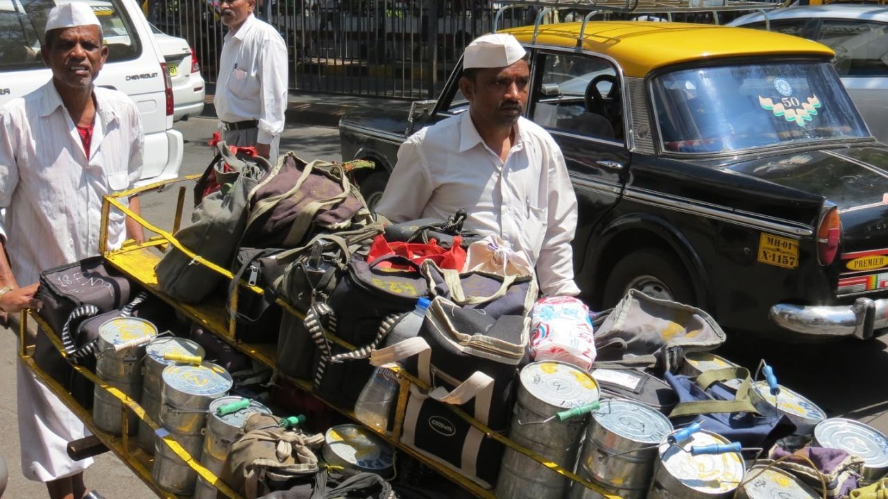 मुंबईकर नोकरदारांना सहा दिवस घरचा डबा बंद, काय आहे कारण?