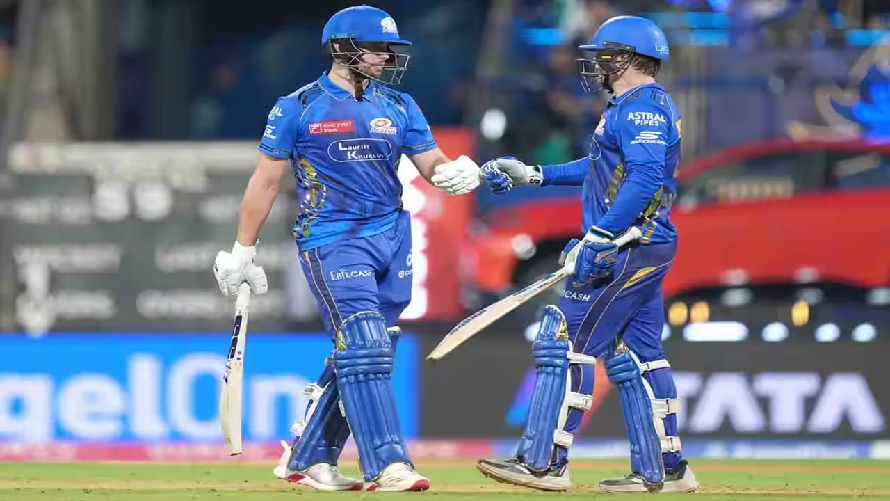 MI vs SRH : मुंबई इंडियन्सचा सांघिक विजय, वानखेडेत हैदराबादवर 4 विकेट्सने मात