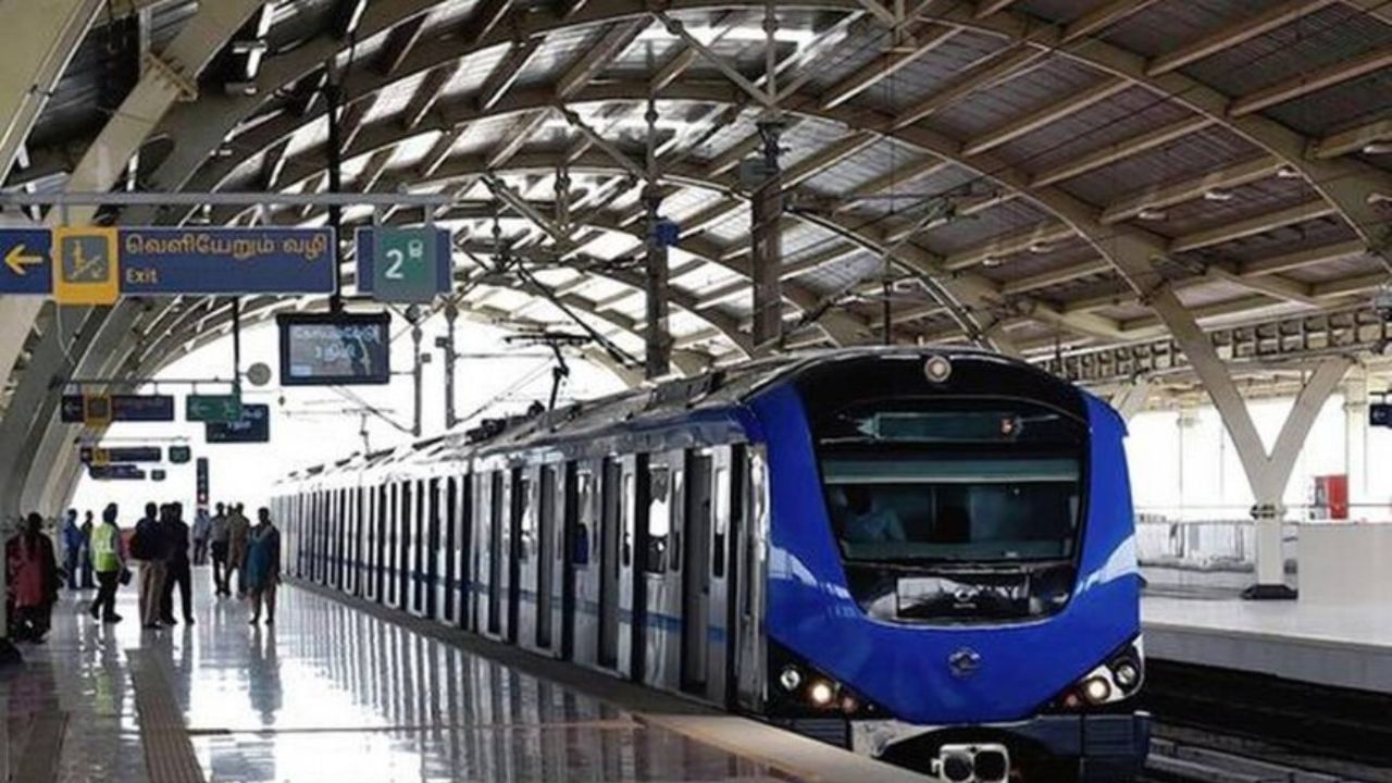 मुंबईकरांना मल्टी-मॉडल ट्रन्सपोर्टचा फायदा, मेट्रो-मनोरेल जोडणार, मेट्रोची या मार्गावर 'ट्रायल रन' मुंबईकरांना मल्टी-मॉडल ट्रन्सपोर्टचा फायदा, मेट्रो-मनोरेल जोडणार, मेट्रोची या मार्गावर 'ट्रायल रन'