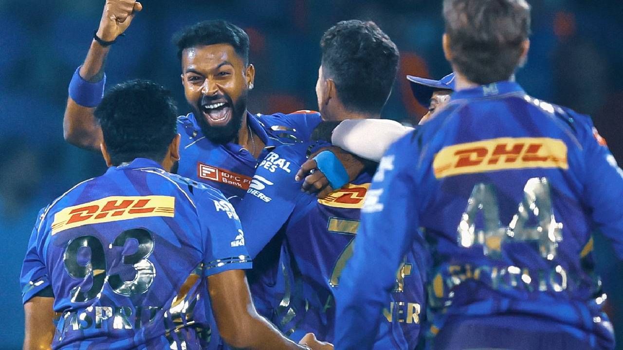 मुंबई इंडियन्सचं प्लेऑफचं गणित या तीन संघांवर, पराभूत करावं तर लागणारच; कारण... मुंबई इंडियन्सचं प्लेऑफचं गणित या तीन संघांवर, पराभूत करावं तर लागणारच; कारण...