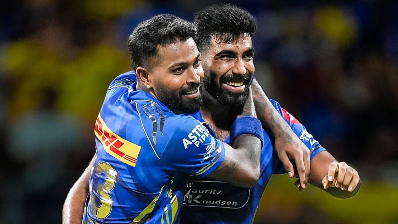 मुंबई इंडियन्स आतापर्यंत या स्पर्धेत एकूण 9 सामने खेळला आहे. अजून या स्पर्धेत 5 सामने खेळायचं बाकी आहे. या पाच सामन्यांवर मुंबई इंडियन्सचं गणित अवलंबून आहे. मुंबई इंडियन्सला पाच पैकी ती सामन्यात विजय मिळवावा लागणार आहे. तीन सामन्यात विजय मिळवताच प्लेऑफमध्ये स्थान पक्कं होणार आहे. 