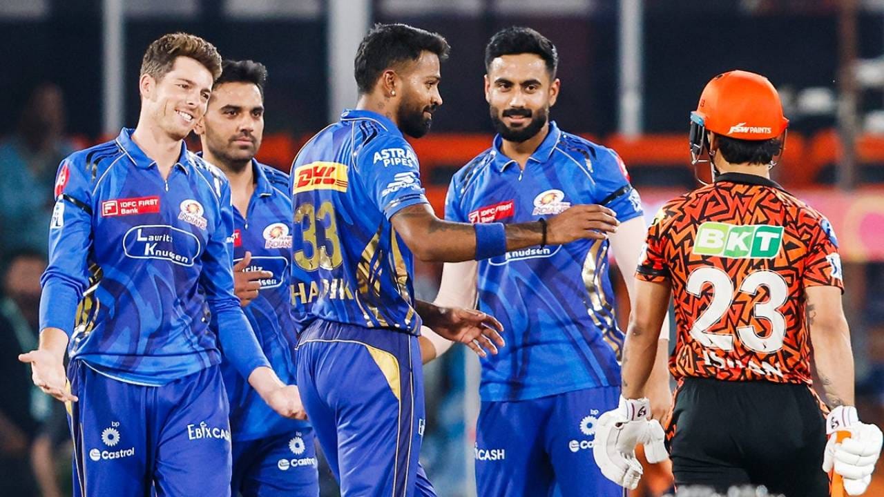 विजयासह मुंबई इंडियन्सने सहाव्या स्थानावरून थेट तिसऱ्या स्थानावर झेप घेतली. मुंबई इंडियन्स या स्पर्धेत पाचवा विजय मिळवला आणि 10 गुण आणि +0.673 नेट रनरेट आहे. यामुळे दोन तीन वर्षानंतर टॉप 4 मध्ये धडक मारली आहे. आता प्लेऑफचं गणित सोपं होताना दिसत आहे. 