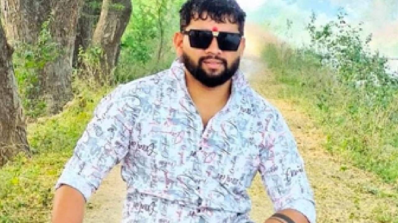 मात्र पोलिसांनी तक्रारीला गांभीर्याने न घेतल्याने या टोळक्याने आज ही हत्या केल्याचं मयत तरुणाच्या कुटुंबीयांचा आरोप आहे. 