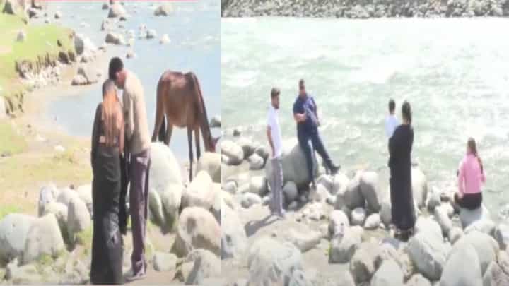 Pahalgam Attack : 'काश्मीर एक जन्नत...', दहशतवादी हल्ल्यानंतरही पहलगाम पर्यटकांनी फुललं, बघा सध्या माहौल कसा? Pahalgam Attack : 'काश्मीर एक जन्नत...', दहशतवादी हल्ल्यानंतरही पहलगाम पर्यटकांनी फुललं, बघा सध्या माहौल कसा?