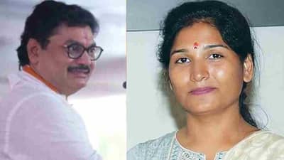 ..ते त्याचा एन्काऊंटर करायला सांगू शकतात, करुणा शर्मा यांचा रणजीत कासलेला पाठींबा