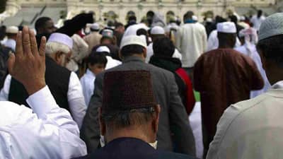 धक्कादायक, महाराष्ट्रात एकूण ५०३७ पाकिस्तानी नागरिक राहतात...१०७ पाकिस्तानी नागरिक तर