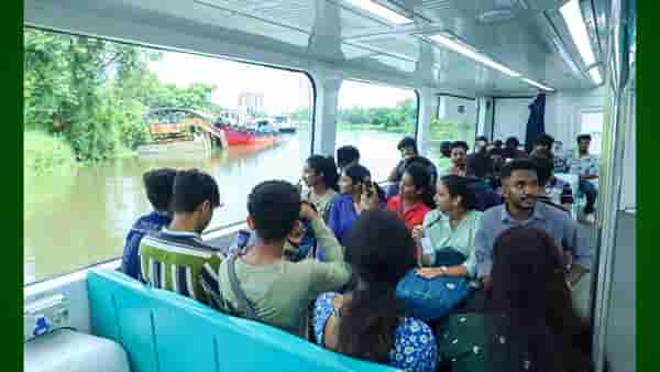 लोकल ट्रेन लेट.. मग बोटीने कामाला जा, मुंबईत धावणार वॉटर टॅक्सी, कोच्ची करणार मदत