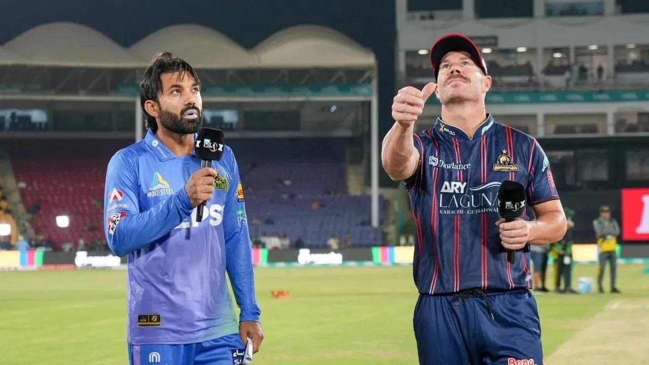 IPL vs PSL : आयपीएलशी स्पर्धा करताना पाकिस्तानचा फुसका बार, तिसऱ्या सामन्यातच पितळ पडलं उघडं IPL vs PSL : आयपीएलशी स्पर्धा करताना पाकिस्तानचा फुसका बार, तिसऱ्या सामन्यातच पितळ पडलं उघडं