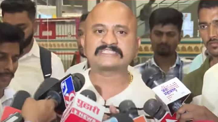 Ranjit Kasle : संभाजीनगर पोलीस महानिरीक्षकांची मोठी कारवाई; निलंबित रणजित कासले बडतर्फ Ranjit Kasle : संभाजीनगर पोलीस महानिरीक्षकांची मोठी कारवाई; निलंबित रणजित कासले बडतर्फ