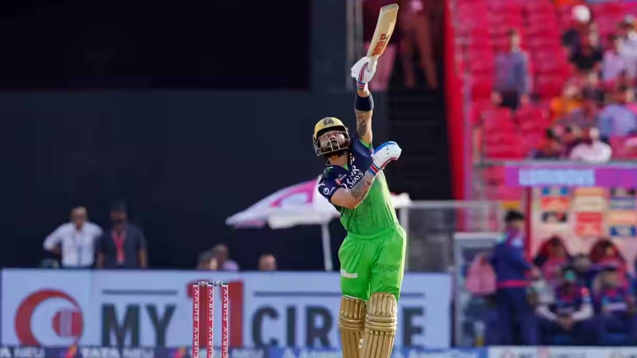 विराट कोहलीपूर्वी कोणत्याही आशियाई खेळाडूला एकदिवसीय सामन्यात 100 अर्धशतके झळकावता आलेली नाहीत. विराट कोहलीने त्याच्या टी20 कारकिर्दीतील 100 वे अर्धशतक झळकावून इतिहास रचला आहे.