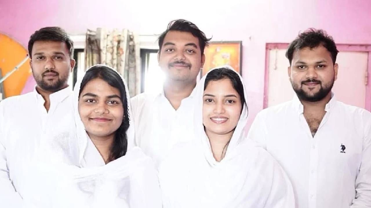 राजेश्वरीसह तिच्या कुटुंबीयांनीही पांढरे कपडे परिधान करत ख्रिश्चन धर्म स्वीकारला आहे. रविवारी 'ईस्टर संडे' होता, त्यानंतर राजेश्वरीची ही पोस्ट चर्चेत आली आहे.
