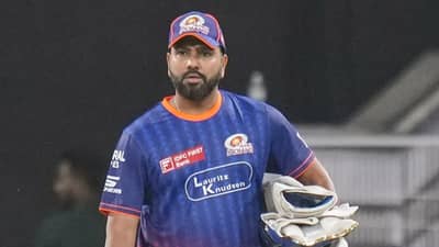 LSG vs MI : मुंबई इंडियन्सला मोठा झटका, रोहित शर्मा आऊट, खरंच दुखापत की पत्ता कट?