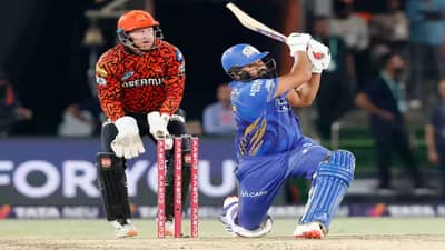 SRH vs MI : रोहित शर्माची कडक खेळी, मुंबईचा सलग चौथा विजय, हैदराबादला 7 विकेट्सने लोळवलं