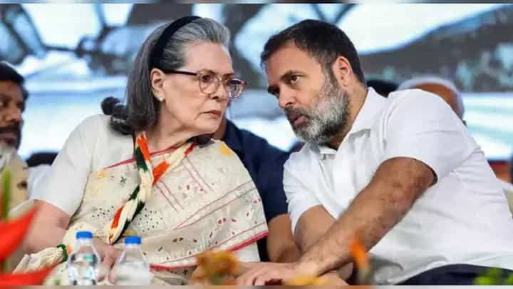 BIG News : नॅशनल हेरॉल्ड प्रकरणी ईडीची मोठी कारवाई, राहुल गांधी, सोनिया गांधीविरोधात चार्जशीट BIG News : नॅशनल हेरॉल्ड प्रकरणी ईडीची मोठी कारवाई, राहुल गांधी, सोनिया गांधीविरोधात चार्जशीट
