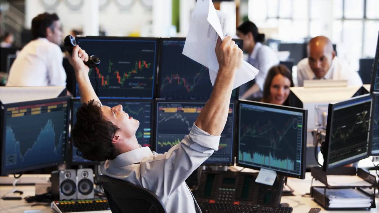 Share Market: गुंतवणूकदारांवर पैशांचा पाऊस, एका लाखाचे बनले ८० कोटी Share Market: गुंतवणूकदारांवर पैशांचा पाऊस, एका लाखाचे बनले ८० कोटी