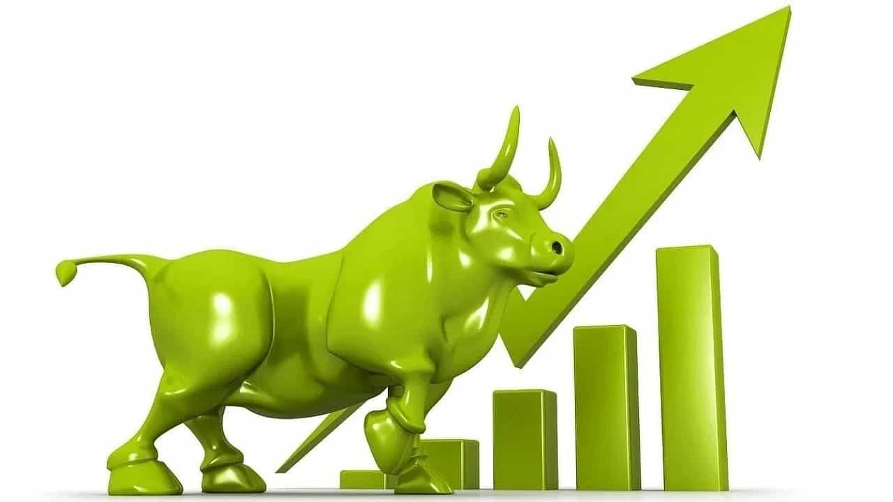 वर्षभरात 300 टक्के परतावा, ज्यांनी ‘हा’ शेअर खरेदी केला ते मालामाल