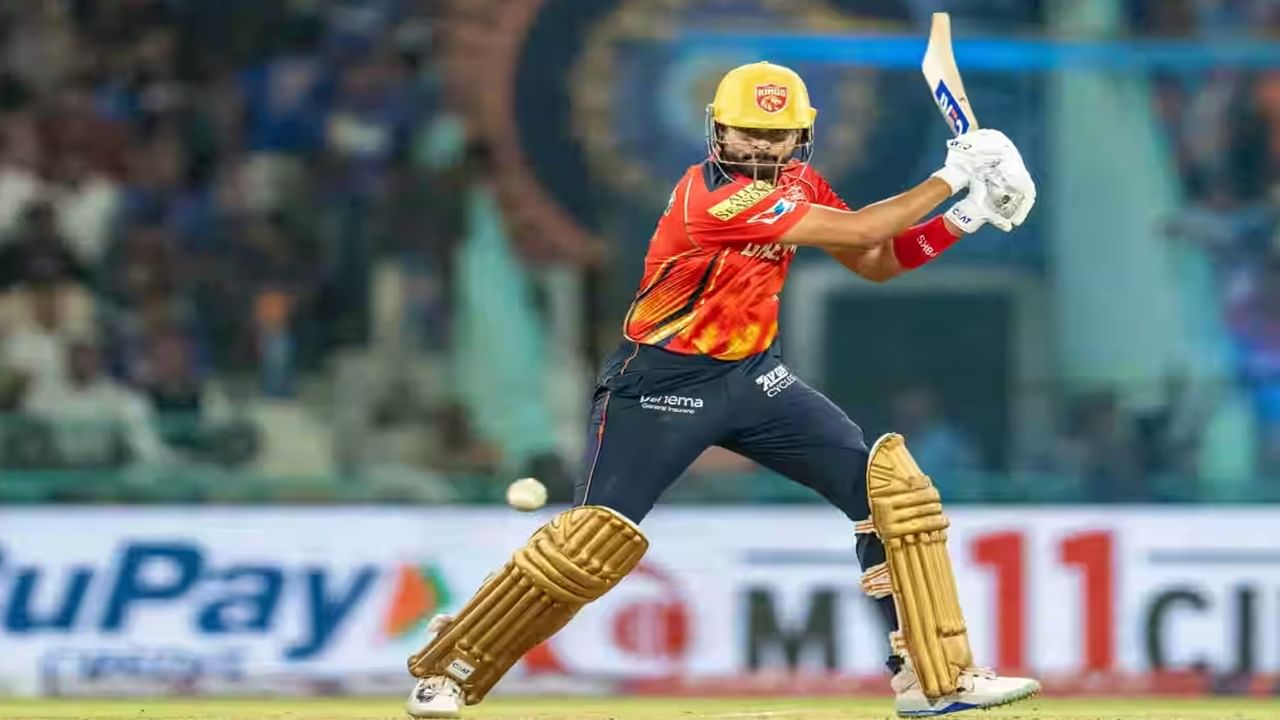 श्रेयस अय्यरने नाबाद अर्धशतकी खेळी केली. श्रेयसने 30 बॉलमध्ये 52 धावा केल्या. श्रेयसने या खेळीत 3 चौकार 4 षटकार ठोकले. (Photo Credit : IPL/BCCI)