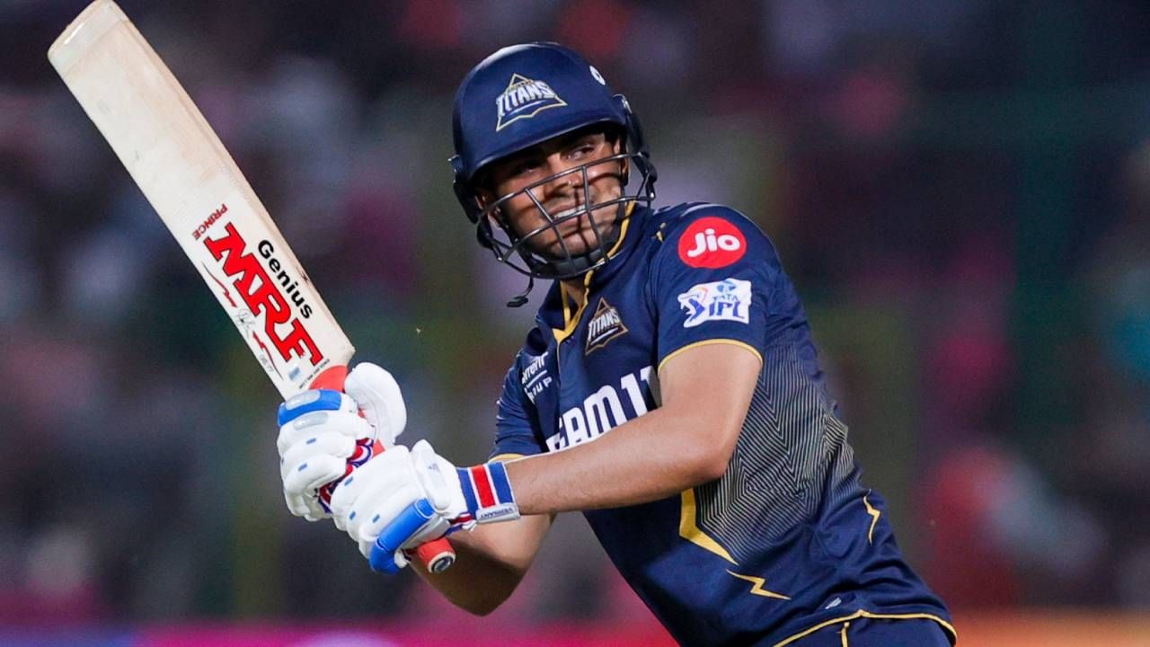 शुबमन गिल म्हणाला की, "फलंदाजी करताना मला पाठीत थोडासं दुखत होतं आणि पुढील काही दिवसांत आपल्याला पुढचा सामना खेळायचा आहे. म्हणूनच फिजिओ कोणताही धोका पत्करू इच्छित नव्हते." गिलने 50 चेंडूत 84 धावा केल्या. गिलने 168च्या स्ट्राईक रेटने खेळ केला. यावेळी त्याने 5 चौकार आणि 4 उत्तुंग षटकार मारले.