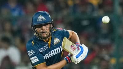 शुबमन गिल राजस्थान विरूद्धच्या सामन्यात चुकीची प्लेइंग 11 सांगून बसला! काय झालं ते जाणून घ्या