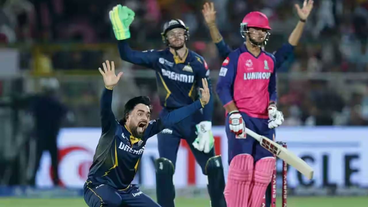 आयपीएल स्पर्धेत कमी चेंडू शतक ठोकणारा दुसरा गोलंदाज ठरला आहे. यापूर्वी ख्रिस गेलने 2013 मध्ये पुणे वॉरियर्सविरुद्ध 30 चेंडूत शतक ठोकलं होतं आता वैभव सूर्यवंशीने 35 चेंडूत शतक ठोकत दुसरं स्थान गाठलं आहे. त्याने युसूफ पठाणचा 37 चेंडूत शतक ठोकण्याच विक्रम मोडला आहे.