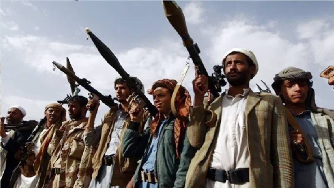 येमेनचे हूती बंडखोर खवळले, सौदी अरेबियावर हल्ल्याची धमकी, जगात पुन्हा युद्ध? येमेनचे हूती बंडखोर खवळले, सौदी अरेबियावर हल्ल्याची धमकी, जगात पुन्हा युद्ध?