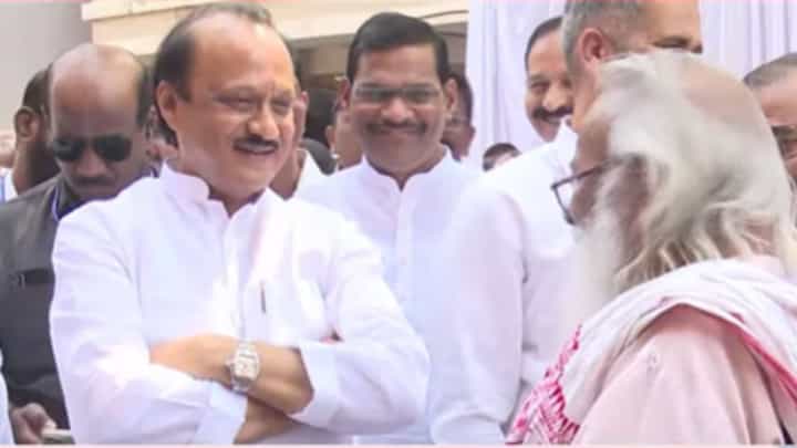 Ajit Pawar : विरोधकांना काहीही काम उरलेलं नाही; अजित पवारांचा विरोधकांना टोला Ajit Pawar : विरोधकांना काहीही काम उरलेलं नाही; अजित पवारांचा विरोधकांना टोला
