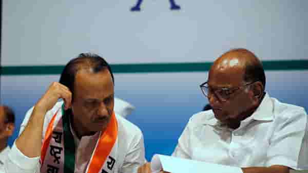 Ajit Pawar – Sharad Pawar : केबिनमध्ये शरद पवारांना बघून अजितदादा परतले, बैठकीत मात्र सोबत बसले