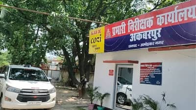 ...तेव्हा अंगावर एकही कपडा नव्हता, पोलिसवाला शेजारीच होता, विवाहितेचे हादरवून टाकणारे आरोप