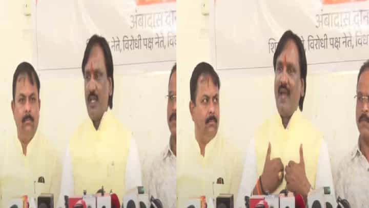 Ambadas Danve : 'काड्या करणं बंद करा...', 'त्या' एका प्रश्नावरून अंबादास दानवे पत्रकारांवरच भडकले Ambadas Danve : 'काड्या करणं बंद करा...', 'त्या' एका प्रश्नावरून अंबादास दानवे पत्रकारांवरच भडकले