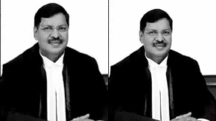 Bhushan Gavai : महाराष्ट्राचा सुपुत्र सांभाळणार सरन्यायाधीश पदाची धुरा; भूषण गवई देशाचे 52वे सरन्यायाधीश होणार Bhushan Gavai : महाराष्ट्राचा सुपुत्र सांभाळणार सरन्यायाधीश पदाची धुरा; भूषण गवई देशाचे 52वे सरन्यायाधीश होणार