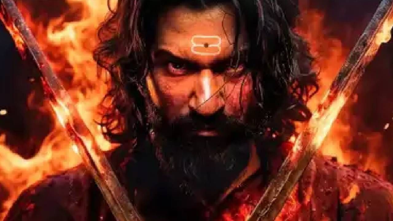 विकी कौशल, रश्मिका मंदाना आणि अक्षय खन्ना यांच्या मुख्य भूमिका असलेल्या 'छावा' या चित्रपटाने बॉक्स ऑफिसवर जबरदस्त कामगिरी केली. लक्ष्मण उतेकर दिग्दर्शित हा चित्रपट छत्रपती संभाजी महाराजांच्या शौर्यगाथेवर आधारित आहे.