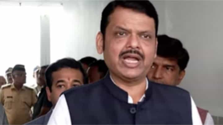State Cabinet Meeting : इलेक्ट्रिक वाहनांच्या पॉलिसीला राज्य मंत्रिमंडळाच्या बैठकीत मंजुरी State Cabinet Meeting : इलेक्ट्रिक वाहनांच्या पॉलिसीला राज्य मंत्रिमंडळाच्या बैठकीत मंजुरी